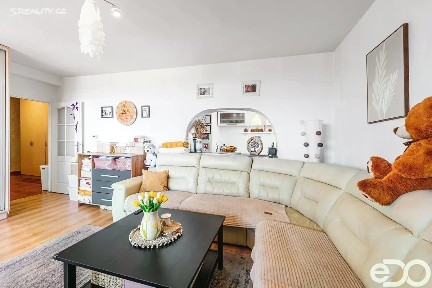 Prodej bytu 3+1 70 m² Školská, Pardubice - Ohrazenice