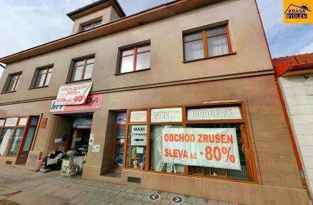 Veselí nad Moravou, Hodonín