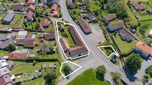 Prodej vícegeneračního domu 280 m², pozemek 2260 m² Chocenice