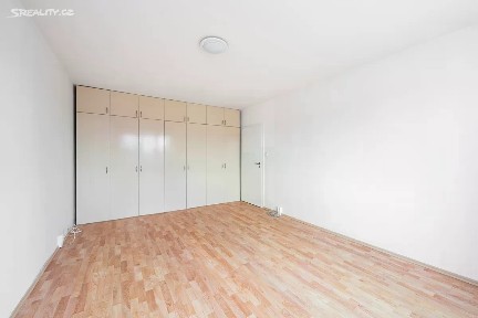 Prodej bytu 1+1 40 m² Chválenická, Plzeň - Koterov