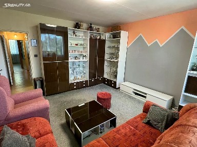 Prodej bytu 4+1 73 m² Na Rovinách, Praha - Lhotka