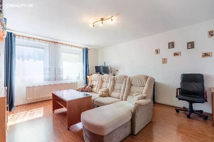 Prodej bytu 3+kk 78 m² V Kaštánkách, Pečky
