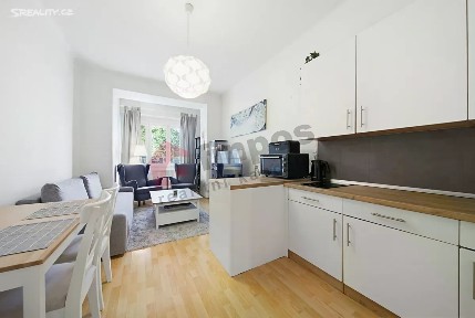Prodej bytu 2+kk 57 m² náměstí Dr. Václava Holého, Praha - Libeň