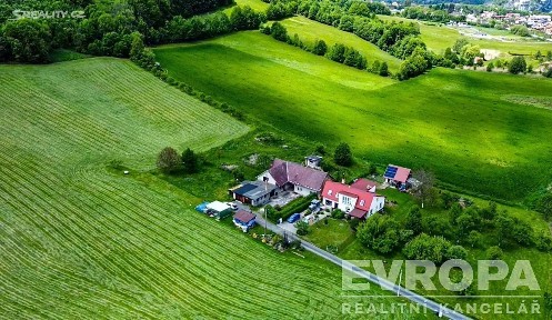 Prodej rodinného domu 362 m², pozemek 3008 m²