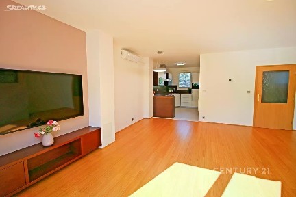 Pronájem rodinného domu 143 m², pozemek 386 m² Šemberova, Praha - Hostavice