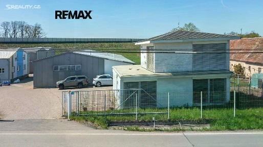 Prodej skladového prostoru 700 m²