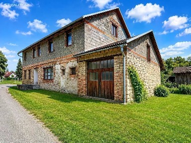 Prodej vícegeneračního domu 350 m², pozemek 410 m²