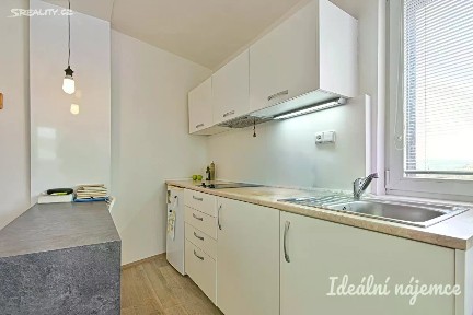 Pronájem bytu 1+kk 22 m² Hostislavova, Brno - Žebětín