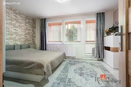 Prodej bytu 3+1 65 m² Strážnická, Plzeň - Severní Předměstí