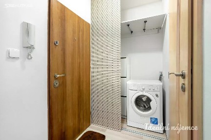 Pronájem bytu 1+kk 26 m² Bílinská, Praha - Prosek