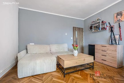 Prodej bytu 3+1 74 m² Pardubice - Dražkovice