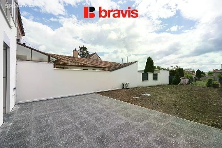 Prodej rodinného domu 231 m², pozemek 240 m²