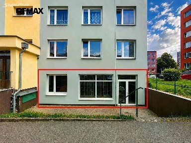 Prodej obchodního prostoru 83 m² Na Dolíkách, Slaný