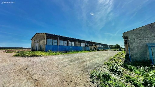 Prodej skladového prostoru 1400 m²