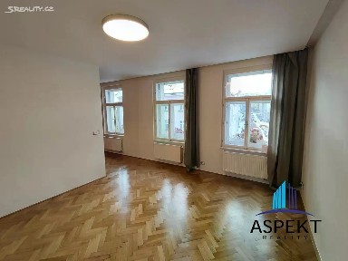 Pronájem bytu 2+1 71 m² Hartigova, Praha - Žižkov
