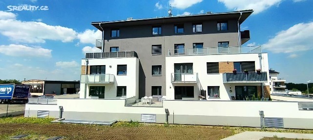 Pronájem bytu 3+kk 63 m² Želetická, Praha - Sobín