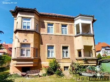 Prodej rodinného domu 266 m², pozemek 719 m²