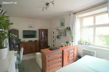 Prodej bytu 1+kk 39 m² Ruská, Praha - Vršovice