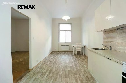 Pronájem bytu 1+1 39 m² Oldřichova, Praha - Nusle