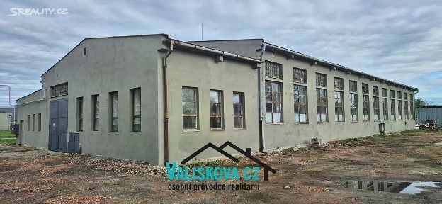 Pronájem skladového prostoru 860 m²