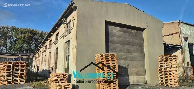 Pronájem výrobní haly, prostoru 572 m²