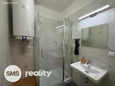 Pronájem bytu 3+kk 104 m² třída Karla IV., Hradec Králové