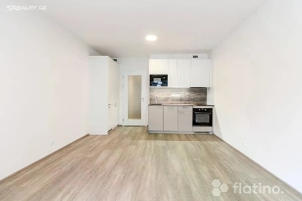 Prodej bytu 1+kk 35 m² Poděbradská, Praha - Hloubětín