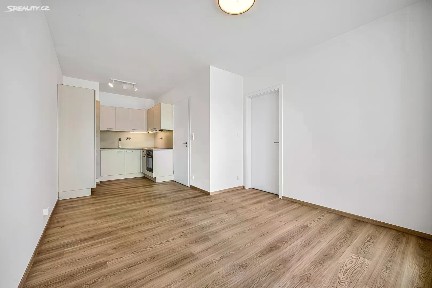 Prodej bytu 2+kk 46 m² Pod Harfou, Praha - Vysočany