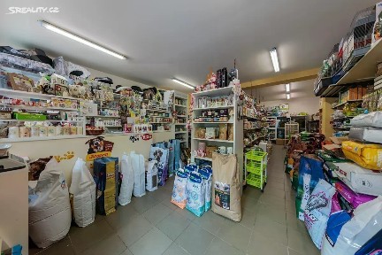 Prodej rodinného domu 172 m², pozemek 1864 m²