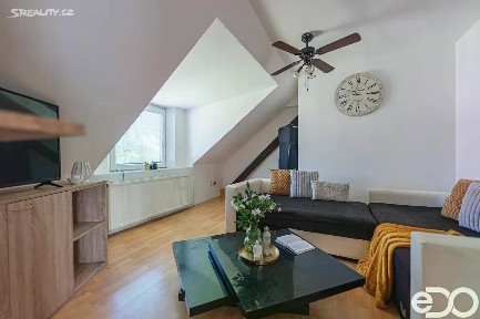 Prodej bytu 5+1 163 m² Sezemice - Veská