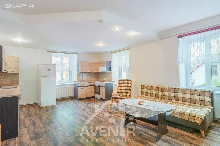 Pronájem bytu 3+1 70 m² Palackého Nám., Vizovice