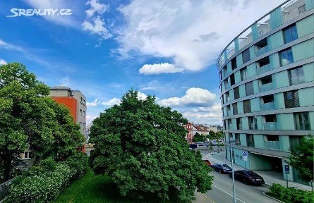 Prodej bytu 1+1 43 m² Hodonínská, Praha - Michle
