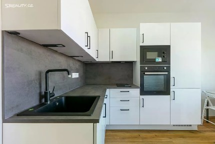 Prodej bytu 2+kk 39 m² Počátecká, Praha - Michle