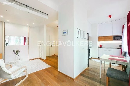 Pronájem bytu 1+kk 38 m² Ovenecká, Praha - Bubeneč