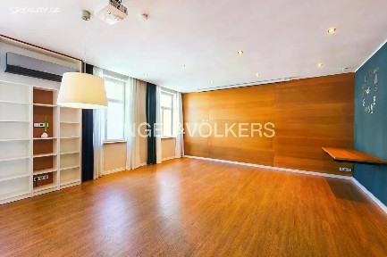 Pronájem bytu 3+kk 86 m² Korunní, Praha - Vinohrady
