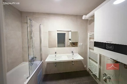 Pronájem bytu 3+kk 70 m²