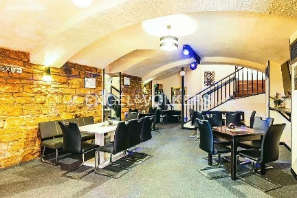 Pronájem restaurace 200 m² Karlínské náměstí, Praha - Karlín