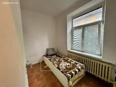 Pronájem bytu 3+1 40 m² Brno - Brno-Židenice