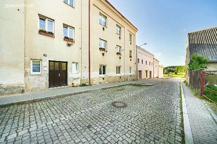 Planá, Tachov, Hřbitovní