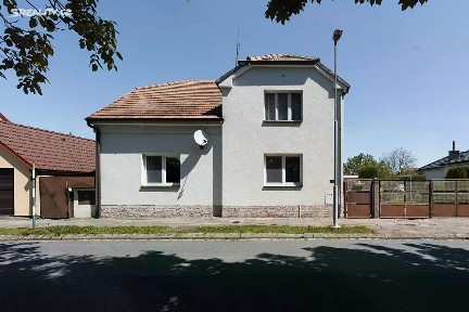 Dašice, Pardubice, Nábřeží