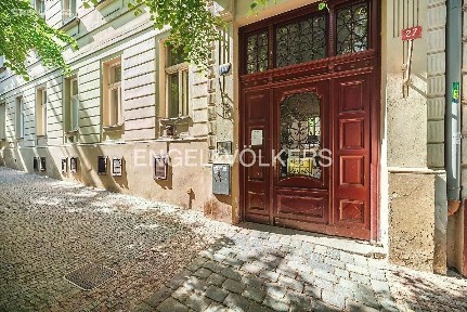 Pronájem obchodního prostoru 155 m²