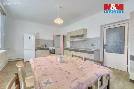 Pronájem rodinného domu 223 m², pozemek 1084 m² Dlažov