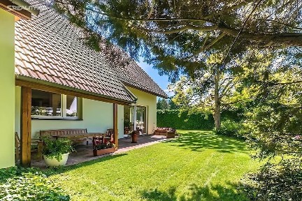 Prodej rodinného domu 360 m², pozemek 1254 m²