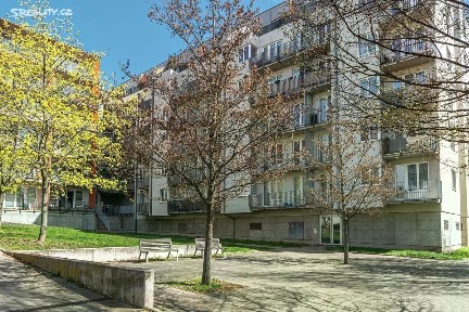 Názovská, Praha - Strašnice