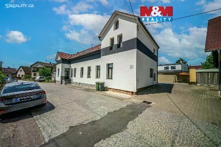 Prodej bytu 3+kk 108 m² Černíkovice
