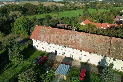 Družstevní, Milovice