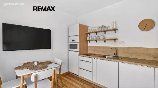Prodej bytu 2+kk 28 m² Černá v Pošumaví