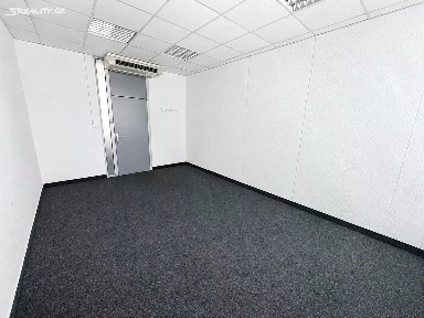 Pronájem kanceláře 18 m² V olšinách, Praha - Strašnice