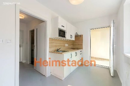 Pronájem bytu 1+kk 29 m² Opletalova, Havířov - Šumbark