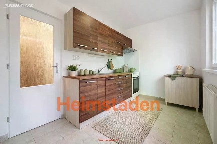 Pronájem bytu 1+kk 30 m² Slovenská, Karviná - Hranice